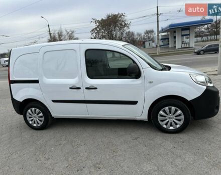 Белый Рено Кенгу, объемом двигателя 1.5 л и пробегом 119 тыс. км за 11900 $, фото 77 на Automoto.ua