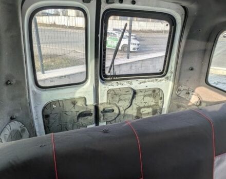 Белый Рено Кенгу, объемом двигателя 1.9 л и пробегом 290 тыс. км за 1499 $, фото 12 на Automoto.ua