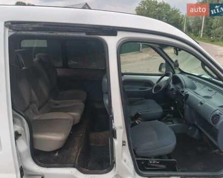 Белый Рено Кенгу, объемом двигателя 1.9 л и пробегом 250 тыс. км за 2950 $, фото 11 на Automoto.ua