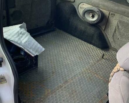 Белый Рено Кенгу, объемом двигателя 1.87 л и пробегом 300 тыс. км за 2250 $, фото 8 на Automoto.ua