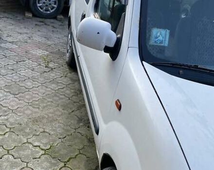 Белый Рено Кенгу, объемом двигателя 1.87 л и пробегом 300 тыс. км за 2250 $, фото 7 на Automoto.ua