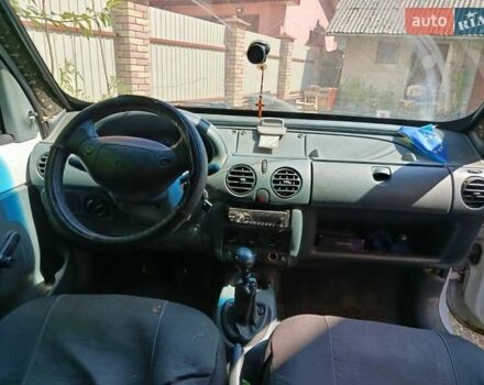 Белый Рено Кенгу, объемом двигателя 1.15 л и пробегом 264 тыс. км за 1500 $, фото 7 на Automoto.ua