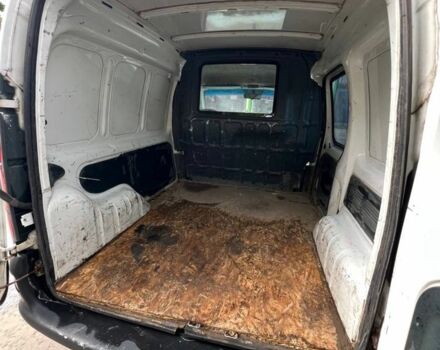 Белый Рено Кенгу, объемом двигателя 1.9 л и пробегом 306 тыс. км за 2000 $, фото 4 на Automoto.ua