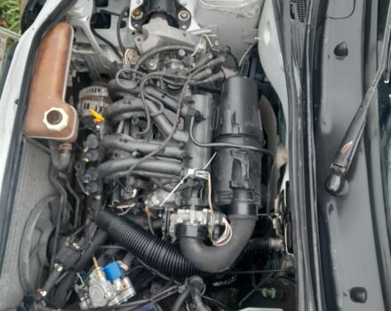 Білий Рено Кєнгу, об'ємом двигуна 1.2 л та пробігом 400 тис. км за 2700 $, фото 2 на Automoto.ua