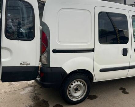 Белый Рено Кенгу, объемом двигателя 1.9 л и пробегом 306 тыс. км за 2000 $, фото 2 на Automoto.ua