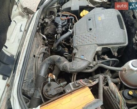 Белый Рено Кенгу, объемом двигателя 1.9 л и пробегом 340 тыс. км за 2850 $, фото 6 на Automoto.ua