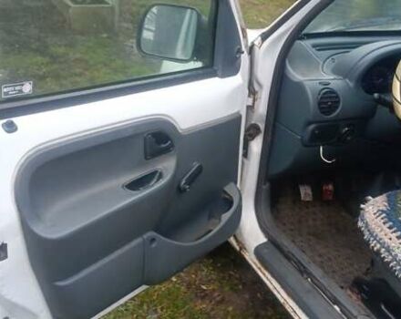 Белый Рено Кенгу, объемом двигателя 1.9 л и пробегом 288 тыс. км за 2000 $, фото 5 на Automoto.ua