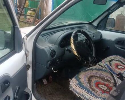 Белый Рено Кенгу, объемом двигателя 1.9 л и пробегом 288 тыс. км за 2000 $, фото 2 на Automoto.ua