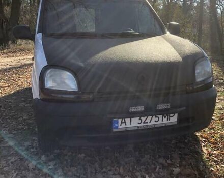 Белый Рено Кенгу, объемом двигателя 1.1 л и пробегом 382 тыс. км за 3600 $, фото 10 на Automoto.ua