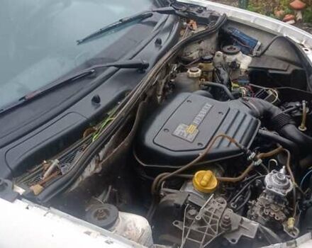 Белый Рено Кенгу, объемом двигателя 1.9 л и пробегом 288 тыс. км за 2000 $, фото 9 на Automoto.ua