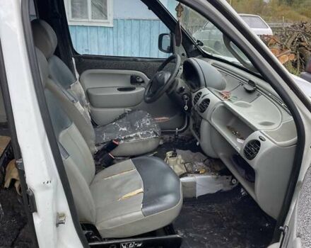 Рено Кенгу 2002 в Долине на Automoto.ua Белый Рено Кенгу, объемом двигателя 1.5 л и пробегом 250 тыс. км за 1600 $, фото 4 на Automoto.ua