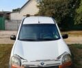 Белый Рено Кенгу, объемом двигателя 1.15 л и пробегом 300 тыс. км за 2300 $, фото 1 на Automoto.ua