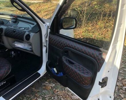 Белый Рено Кенгу, объемом двигателя 1.1 л и пробегом 382 тыс. км за 3600 $, фото 5 на Automoto.ua