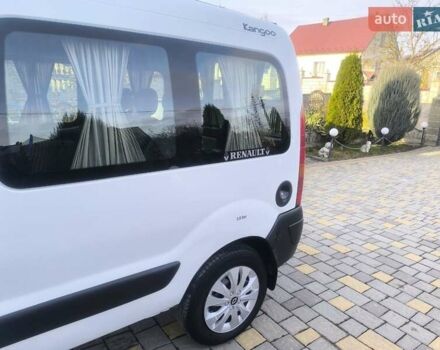Белый Рено Кенгу, объемом двигателя 1.9 л и пробегом 329 тыс. км за 3800 $, фото 4 на Automoto.ua