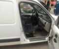Білий Рено Кєнгу, об'ємом двигуна 1.2 л та пробігом 367 тис. км за 2400 $, фото 4 на Automoto.ua