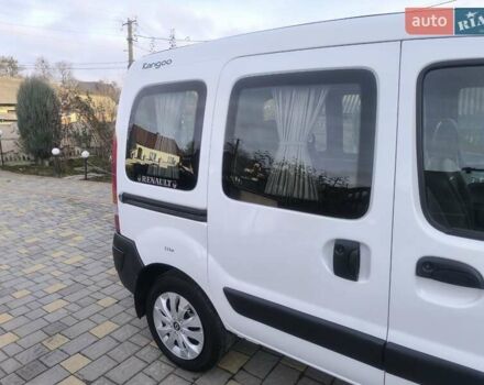 Белый Рено Кенгу, объемом двигателя 1.9 л и пробегом 329 тыс. км за 3800 $, фото 3 на Automoto.ua