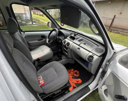 Белый Рено Кенгу, объемом двигателя 1.46 л и пробегом 395 тыс. км за 2500 $, фото 4 на Automoto.ua