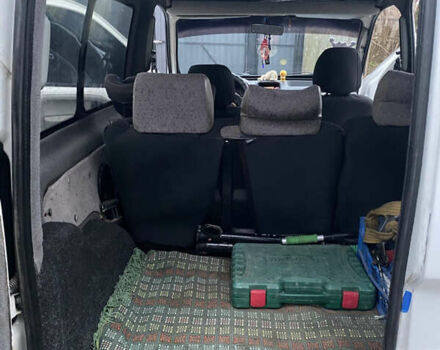 Белый Рено Кенгу, объемом двигателя 1.5 л и пробегом 329 тыс. км за 3700 $, фото 19 на Automoto.ua