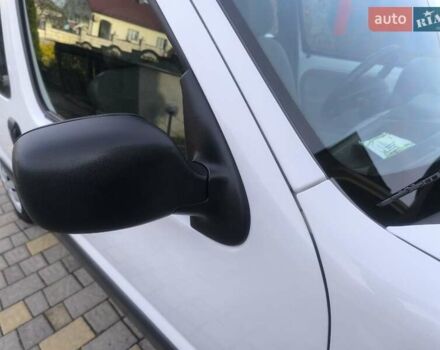 Белый Рено Кенгу, объемом двигателя 1.9 л и пробегом 329 тыс. км за 3800 $, фото 10 на Automoto.ua