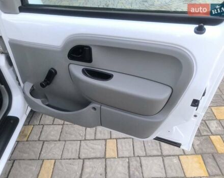Белый Рено Кенгу, объемом двигателя 1.9 л и пробегом 329 тыс. км за 3800 $, фото 27 на Automoto.ua