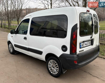 Белый Рено Кенгу, объемом двигателя 1.87 л и пробегом 330 тыс. км за 2700 $, фото 3 на Automoto.ua