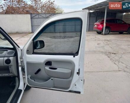 Белый Рено Кенгу, объемом двигателя 1.46 л и пробегом 218 тыс. км за 4000 $, фото 15 на Automoto.ua