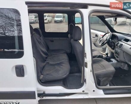 Белый Рено Кенгу, объемом двигателя 1.46 л и пробегом 218 тыс. км за 4000 $, фото 17 на Automoto.ua