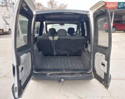 Белый Рено Кенгу, объемом двигателя 1.46 л и пробегом 218 тыс. км за 4000 $, фото 18 на Automoto.ua