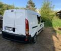 Білий Рено Кєнгу, об'ємом двигуна 1.5 л та пробігом 305 тис. км за 4426 $, фото 3 на Automoto.ua