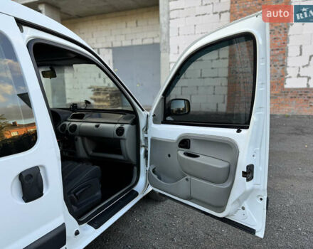 Білий Рено Кєнгу, об'ємом двигуна 1.46 л та пробігом 372 тис. км за 3490 $, фото 16 на Automoto.ua