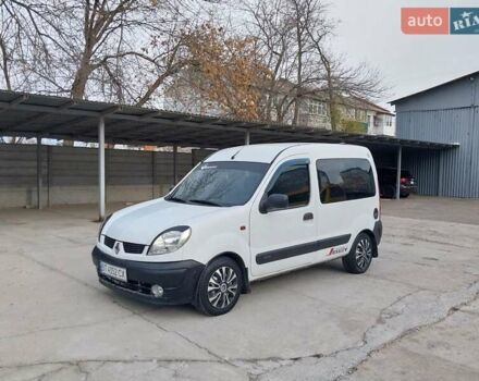 Белый Рено Кенгу, объемом двигателя 1.46 л и пробегом 218 тыс. км за 4000 $, фото 2 на Automoto.ua