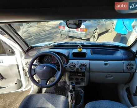 Белый Рено Кенгу, объемом двигателя 1.4 л и пробегом 387 тыс. км за 2900 $, фото 14 на Automoto.ua