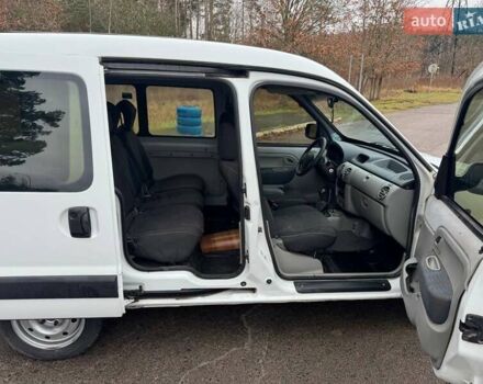 Білий Рено Кєнгу, об'ємом двигуна 1.46 л та пробігом 271 тис. км за 4000 $, фото 19 на Automoto.ua