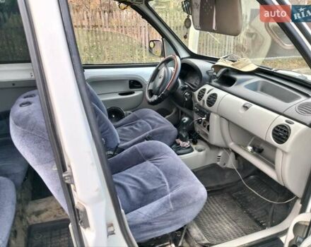 Белый Рено Кенгу, объемом двигателя 1.2 л и пробегом 390 тыс. км за 2500 $, фото 8 на Automoto.ua