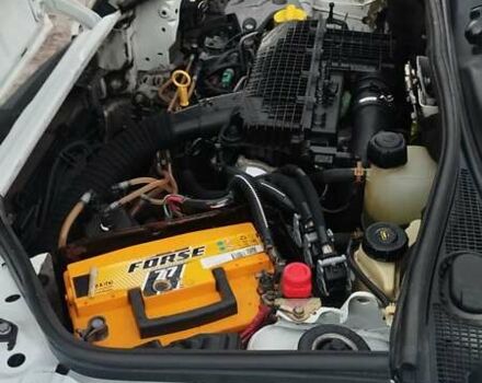 Белый Рено Кенгу, объемом двигателя 1.46 л и пробегом 185 тыс. км за 4000 $, фото 3 на Automoto.ua