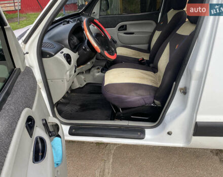 Рено Кєнгу 2005 у Олевске на Automoto.ua Білий Рено Кєнгу, об'ємом двигуна 1.5 л та пробігом 304 тис. км за 3300 $, фото 16 на Automoto.ua