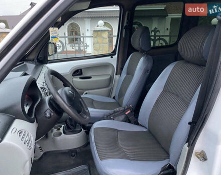 Білий Рено Кєнгу, об'ємом двигуна 1.5 л та пробігом 282 тис. км за 3299 $, фото 14 на Automoto.ua