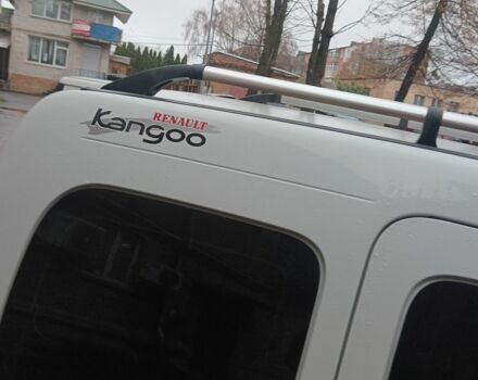 Белый Рено Кенгу, объемом двигателя 0 л и пробегом 323 тыс. км за 5215 $, фото 5 на Automoto.ua