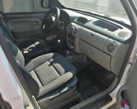 Рено Кєнгу 2006 у Кам'янське (Дніпродзержинськ) на Automoto.ua Білий Рено Кєнгу, об'ємом двигуна 1.5 л та пробігом 348 тис. км за 4200 $, фото 6 на Automoto.ua