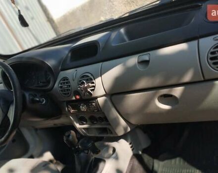 Белый Рено Кенгу, объемом двигателя 1.46 л и пробегом 210 тыс. км за 2800 $, фото 18 на Automoto.ua
