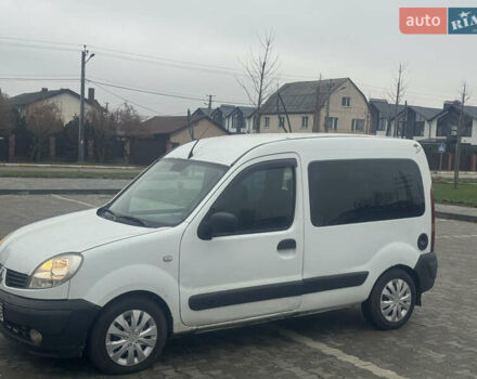 Белый Рено Кенгу, объемом двигателя 1.46 л и пробегом 330 тыс. км за 2300 $, фото 2 на Automoto.ua