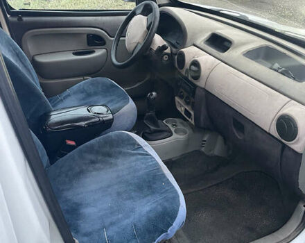 Білий Рено Кєнгу, об'ємом двигуна 1.46 л та пробігом 366 тис. км за 3500 $, фото 4 на Automoto.ua