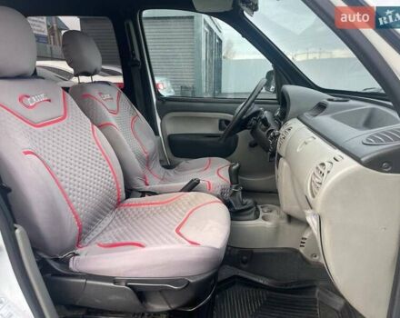 Білий Рено Кєнгу, об'ємом двигуна 1.5 л та пробігом 216 тис. км за 4990 $, фото 10 на Automoto.ua
