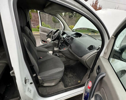 Білий Рено Кєнгу, об'ємом двигуна 1.5 л та пробігом 328 тис. км за 4500 $, фото 9 на Automoto.ua