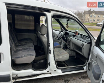 Белый Рено Кенгу, объемом двигателя 1.5 л и пробегом 261 тыс. км за 2950 $, фото 10 на Automoto.ua
