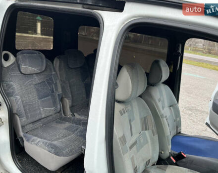 Белый Рено Кенгу, объемом двигателя 1.5 л и пробегом 261 тыс. км за 2950 $, фото 12 на Automoto.ua