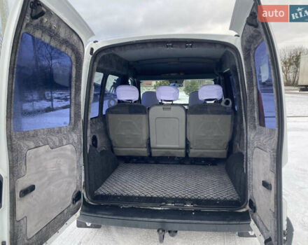 Белый Рено Кенгу, объемом двигателя 1.5 л и пробегом 300 тыс. км за 4800 $, фото 13 на Automoto.ua