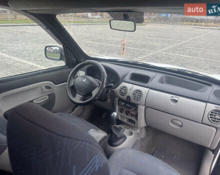 Белый Рено Кенгу, объемом двигателя 1.46 л и пробегом 330 тыс. км за 2300 $, фото 9 на Automoto.ua