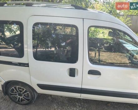 Белый Рено Кенгу, объемом двигателя 1.46 л и пробегом 200 тыс. км за 5100 $, фото 12 на Automoto.ua