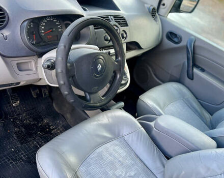 Белый Рено Кенгу, объемом двигателя 1.46 л и пробегом 278 тыс. км за 4900 $, фото 6 на Automoto.ua